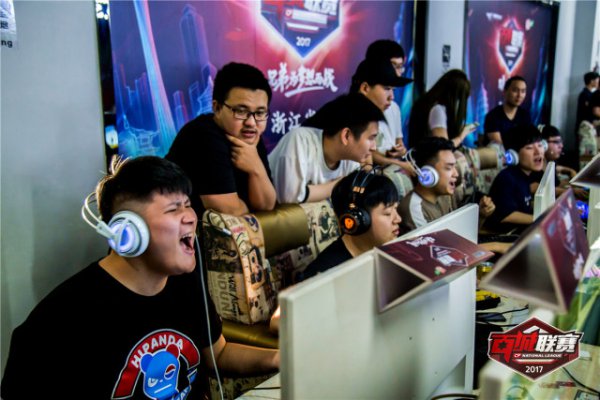 欧冠首轮积分榜：拜仁净胜七球领跑，凯尔特人第二，药厂第三