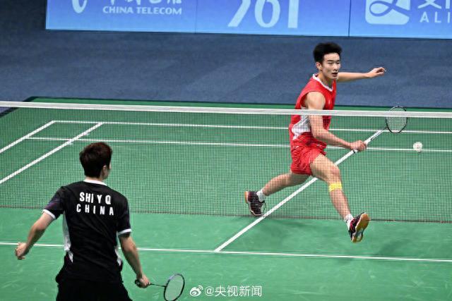 【NFL动态】错过首轮秀还有B计划！牛仔与钢人交易得到外接手皮肯斯