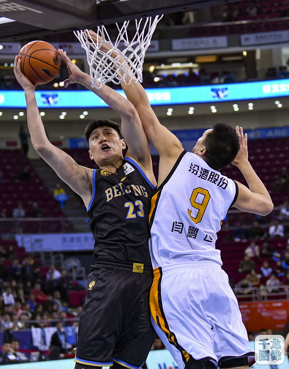 霍纳曝光梅赛德斯惊天阴谋！拉塞尔安全车设局险毁掉维斯塔潘整个赛季