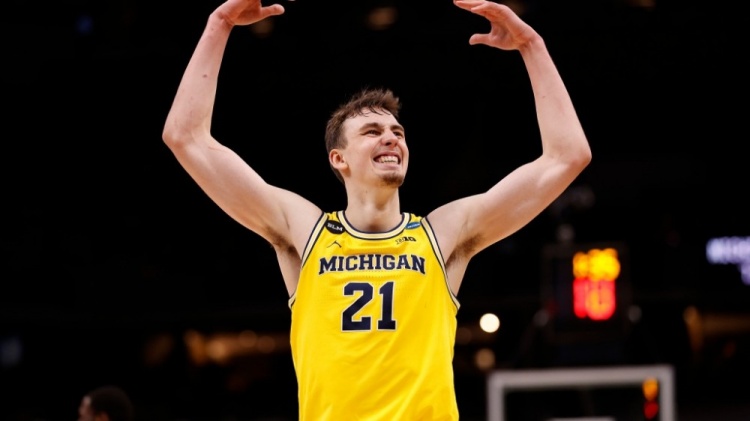 2025高尔夫球蓝湾大师赛：高球绿茵上的“和而不同”.